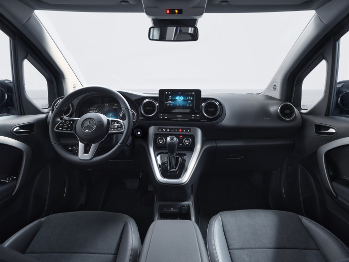 Innenansicht: Im Alltag wird der Hochdachkombi als Fünfsitzer genutzt. (Bild: Mercedes)